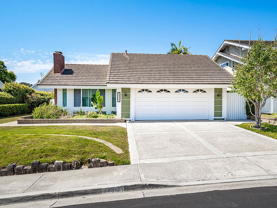 Single level, detached home for lease in popular Sea Canyon tract of Dana Point.