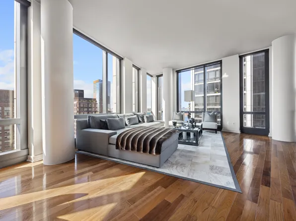 101 Warren Street 2220 image 3 of 17