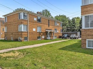 18975 Hilliard Blvd #1, Rocky River, OH 44116