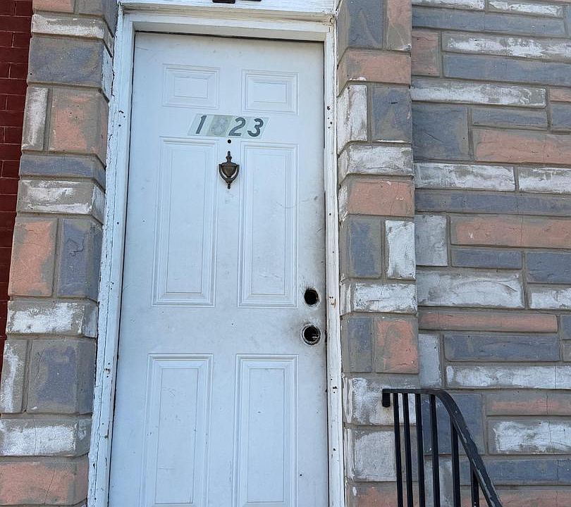1st image of 1823 Division St