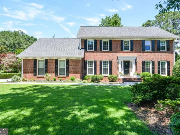 5199 Beech Forest Dr SW, Lilburn, GA 30047