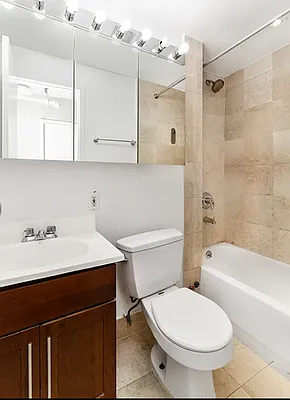 Rented by REAL New York | media 44