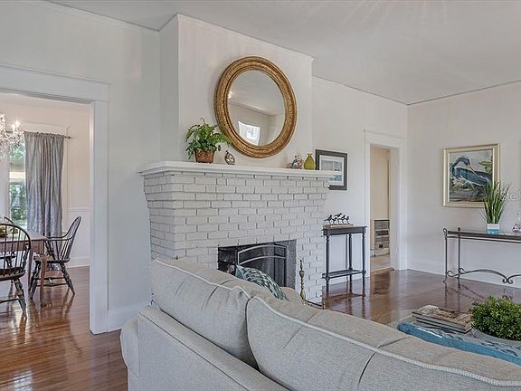 4th image of 407 W Park Ave