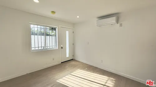 1732 Crenshaw Blvd #1/3 Photo 1