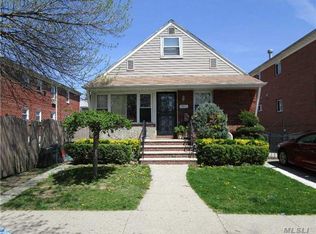 15711 17th Rd, Flushing, NY 11357