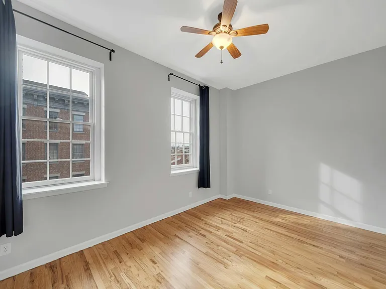 186 Wayne St #321D — Photo 6