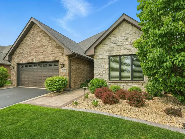11024 Lake Central Dr, Saint John, IN 46373