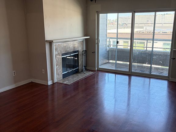 3rd image of 1504 Aurora Ave N