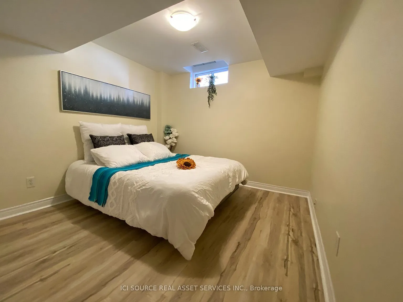 2 bed, $1,700 — Photo 4