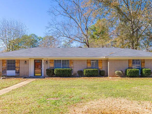3579 Lanell Ln, Pearl, MS 39208