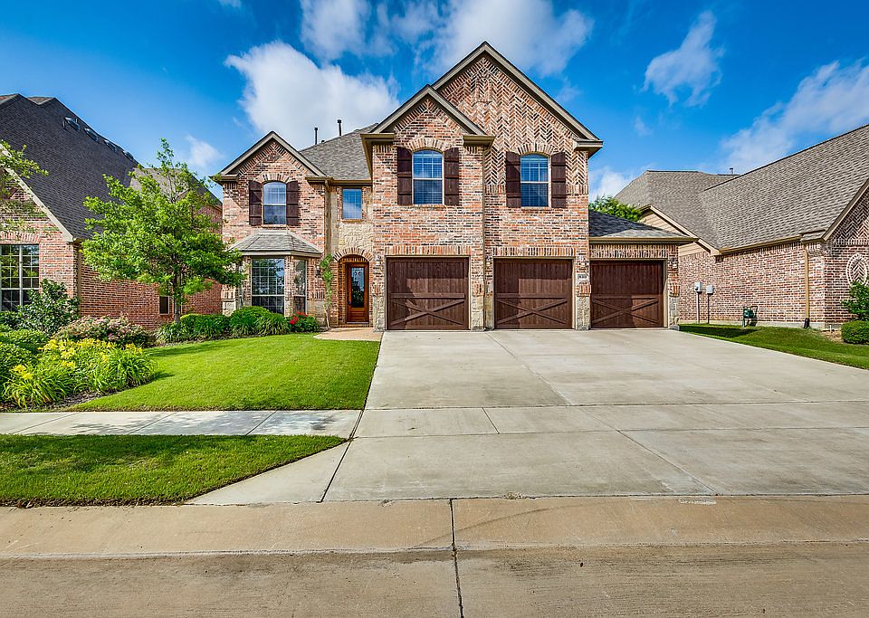 1st image of 830 Senna Dr