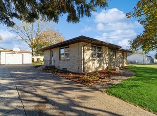 2501 E 40th St, Des Moines, IA 50317