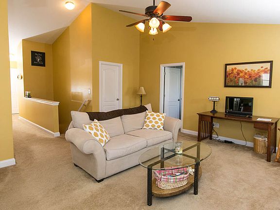 2nd image of 6009 Edgemont Way