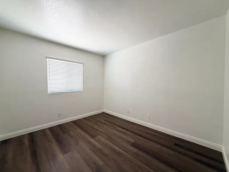1884 Pinnacle Way — Photo 18