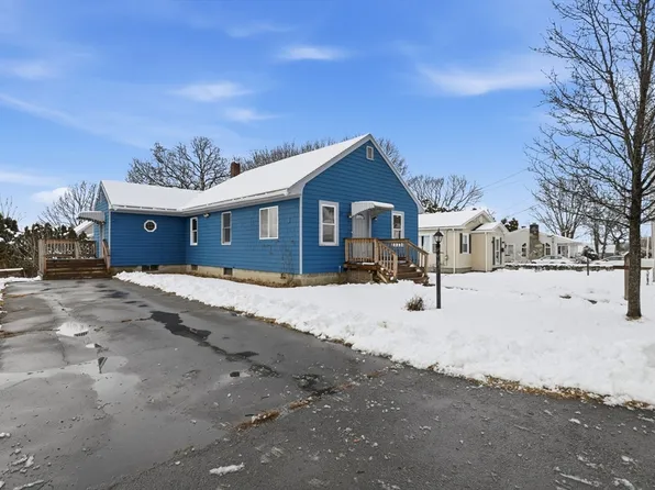 14 Sycamore St, Fairhaven, MA 02719