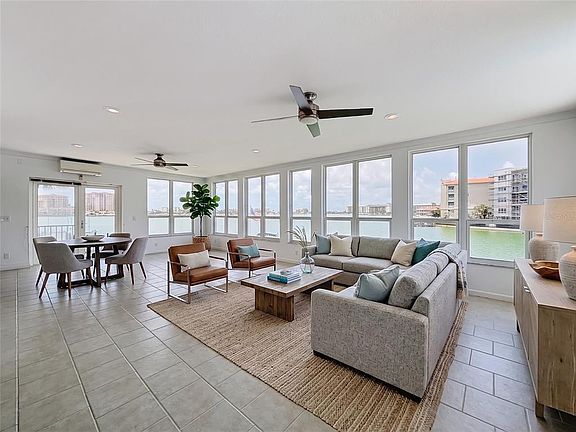 3rd image of 210 DOLPHIN POINT #C