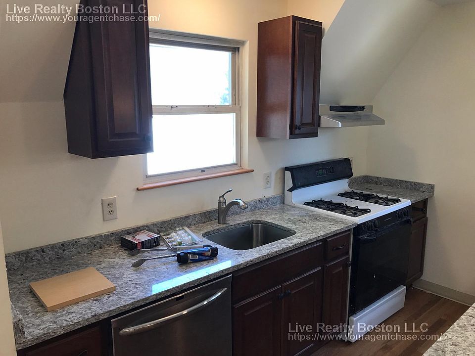 2nd image of 537 Cambridge St