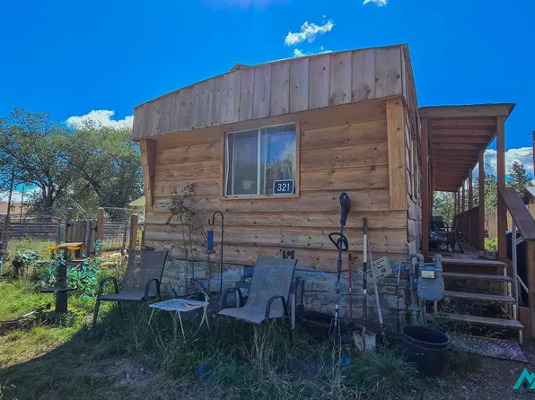 321 W 2nd St, Capitan, NM 88316