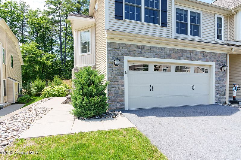 2nd image of 77 Ordelia Lane