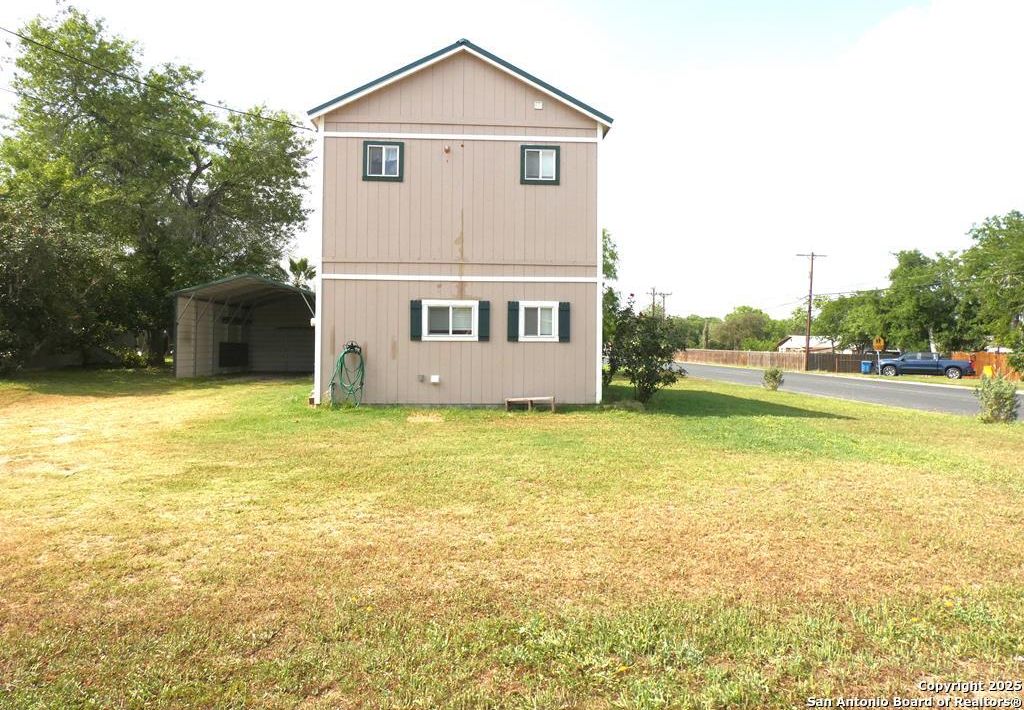 Apartment in Beeville, Bee - View 2
