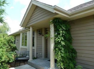 N22W24226 E Parkway Meadow Cir, Pewaukee, WI 53072