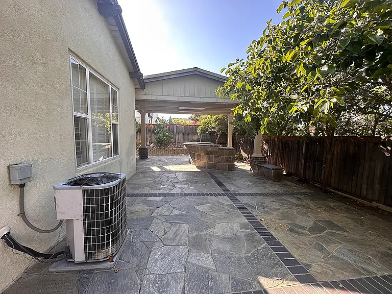 3402 Pinotin Ct — Photo 9