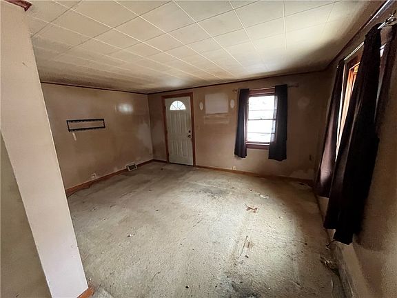 5th image of 539 5th St