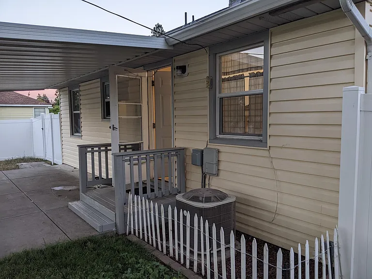 2404 W Kiernan Ave — Photo 7