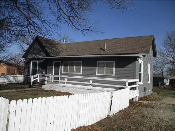 105 W 2nd St, Bartlett, KS 67332