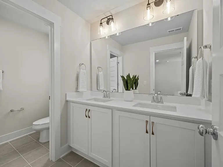 863 Central Park Dr — Photo 10