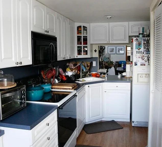 1737 NW 73rd Ave — Photo 9