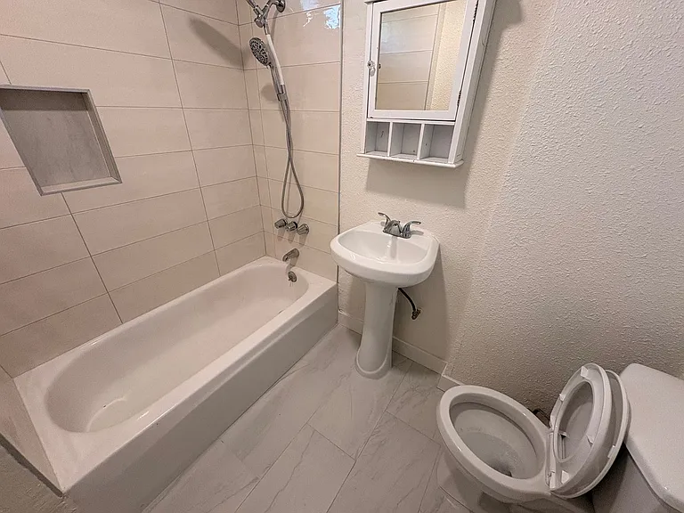 15635 Curtis Ave #1 — Photo 12