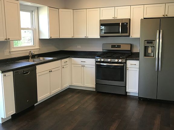 4th image of 22413 Imperial Dr