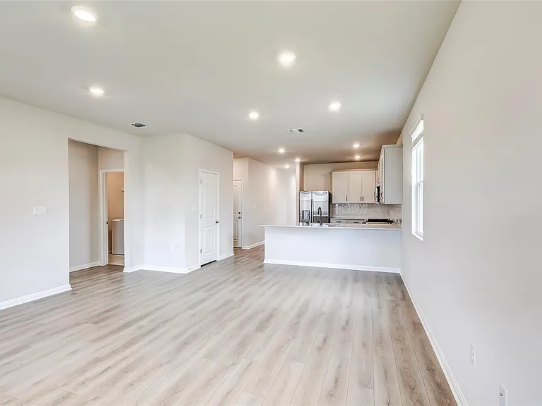 133 Silverleaf Spur — Photo 8