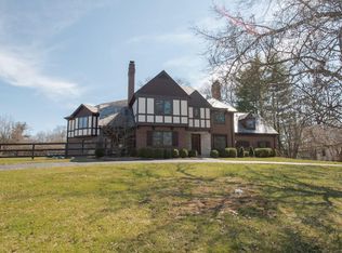 7240 Meadowbrook Dr, Cincinnati, OH 45237