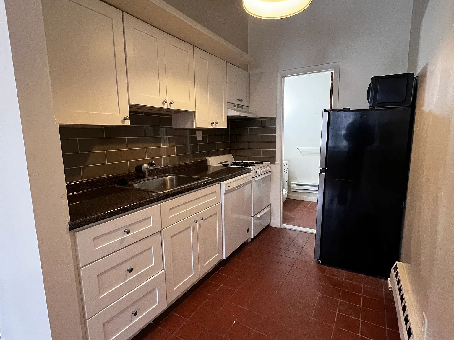 2049 Chestnut St — Photo 2