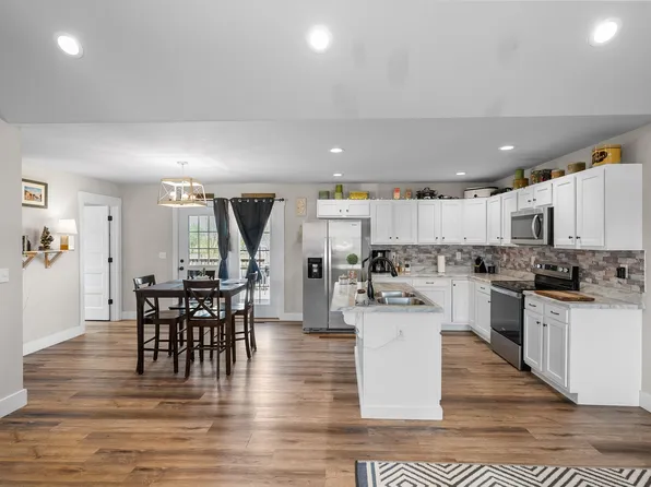 3160 Stokes Chapel Rd, Elkton, KY 42220