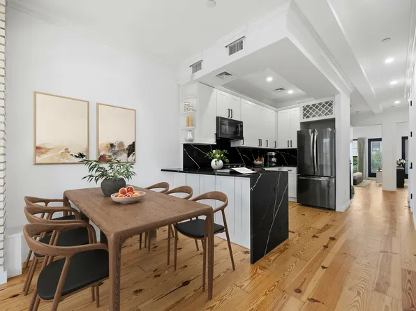 583 Putnam Avenue image 2 of 14