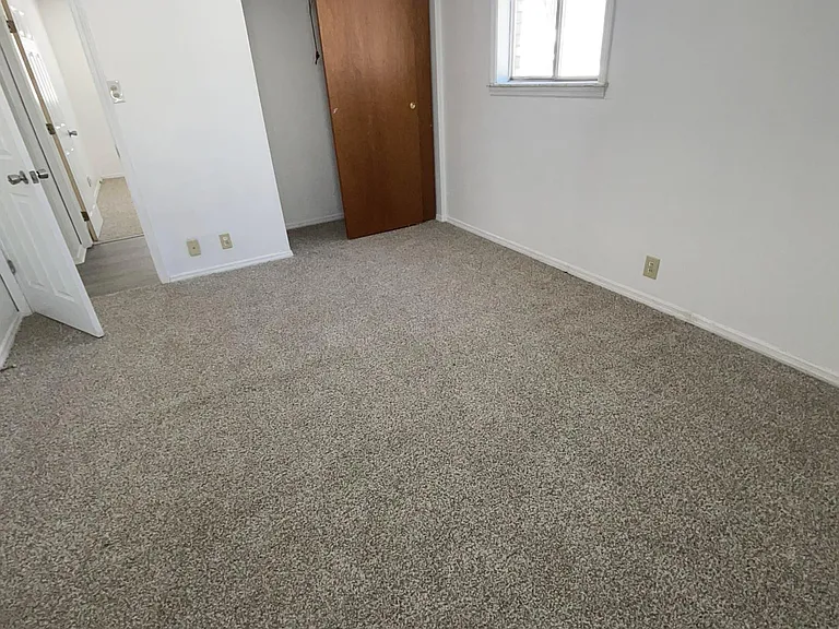 2000 N Colson Dr — Photo 3