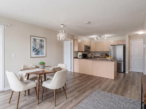 4309 33rd St #214, Stony Plain, AB T7Z 0C4