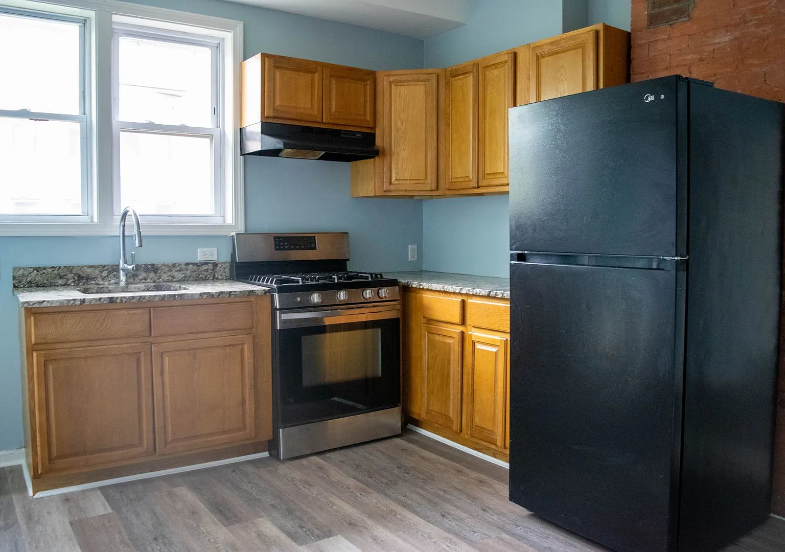 62 Shelton — Photo 1