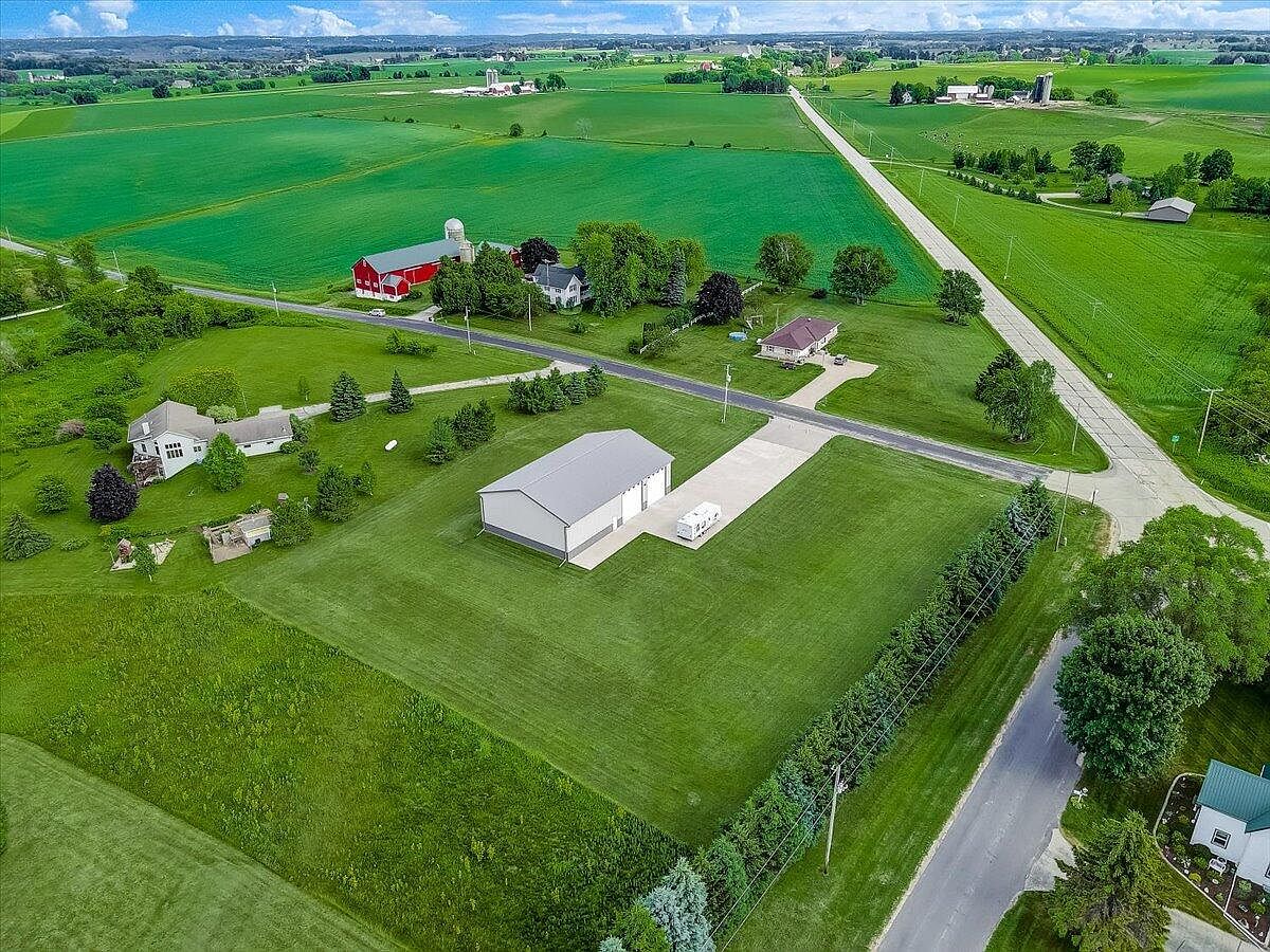 W7240 Hochheim Rd, Theresa, WI 53091 Zillow