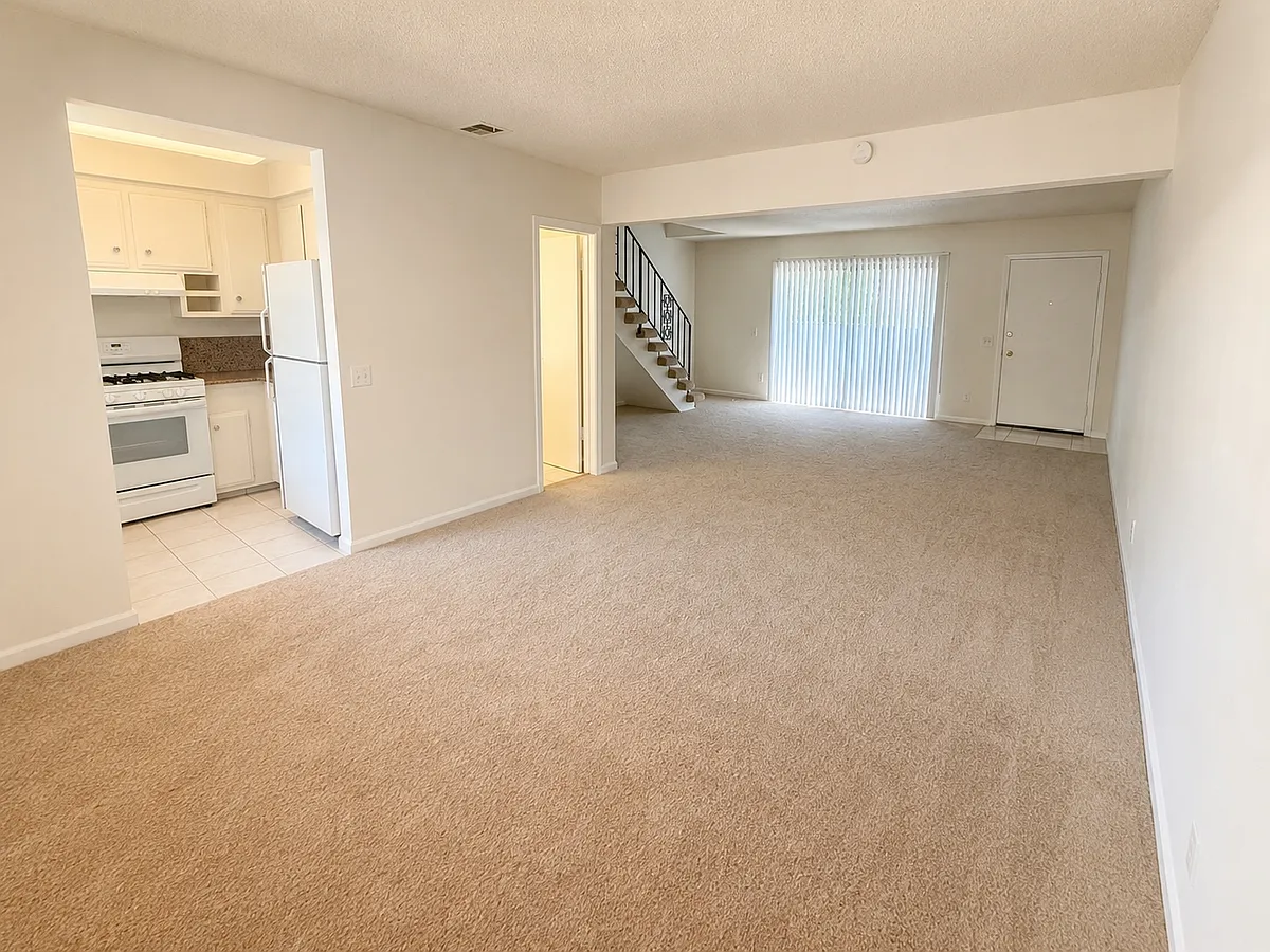 Building Photo - 380 S Mentor Ave #14