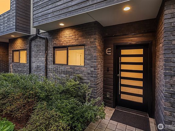 2nd image of 17342 E Bothell Way NE #H