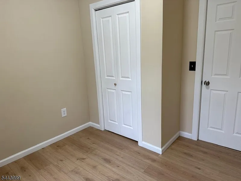 4 bed, 1.0 bath, $2,500 — Photo 4