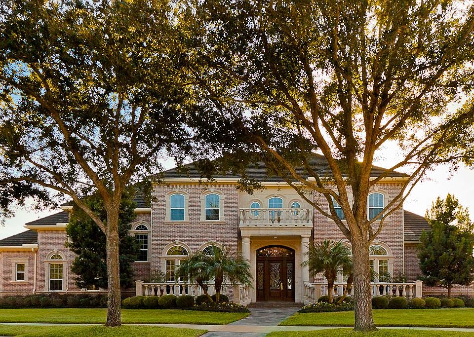 1st image of 6 Grand Manor Ct