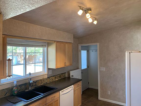 5th image of 11817 E 36th Ave