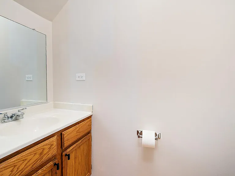 1504 W Jefferson Ave #F — Photo 7