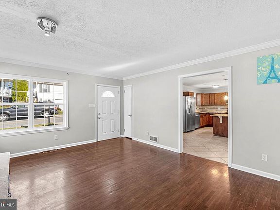 3rd image of 704 Brunswick St