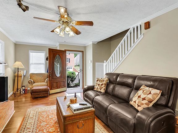 4th image of 1437 Oakengate Dr